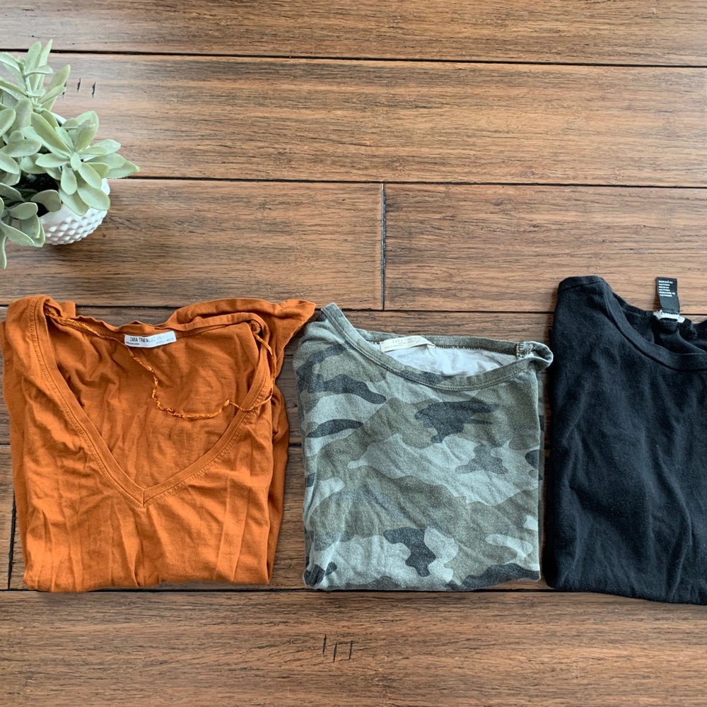 🌿2/$22🌿 T-shirt bundle